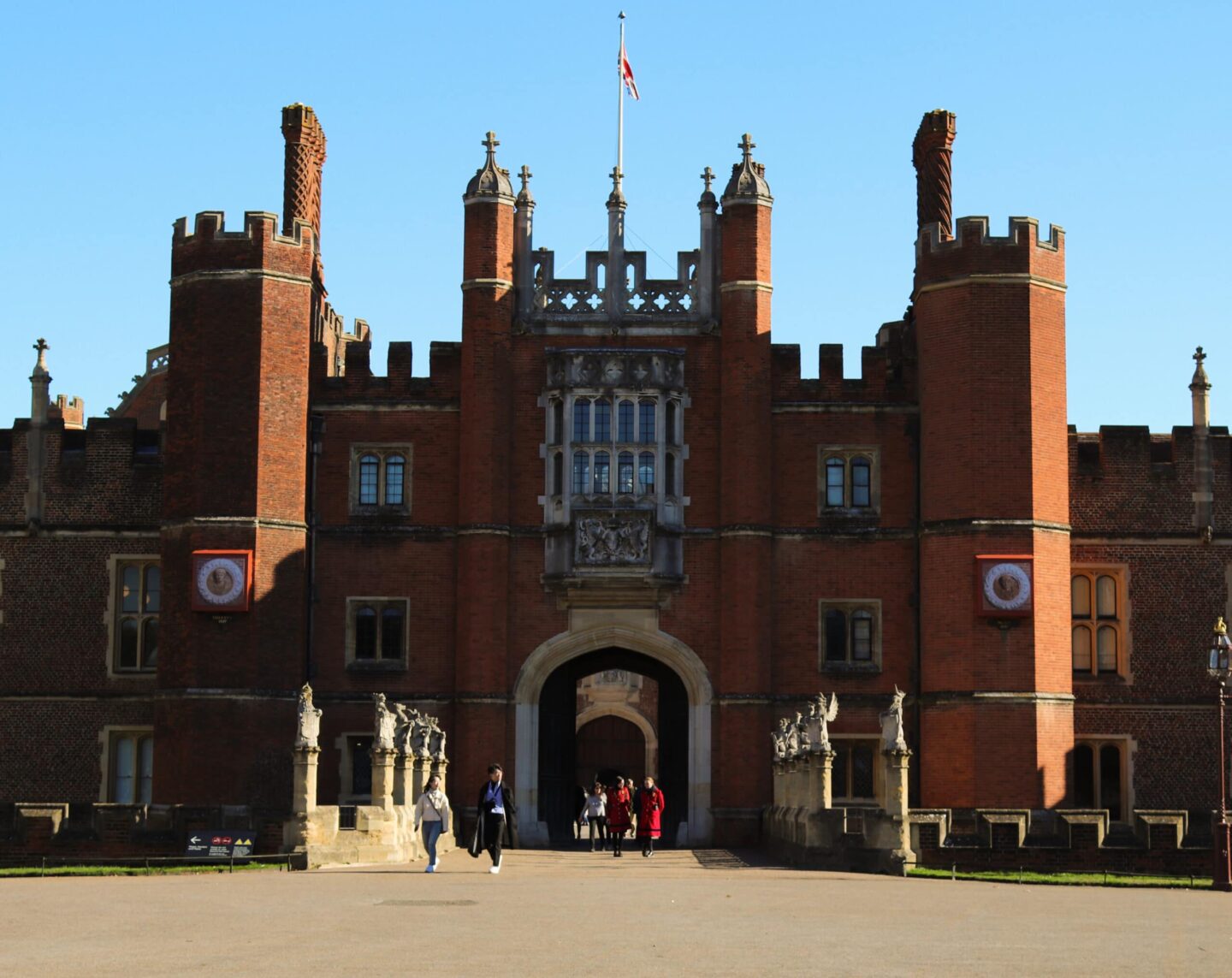 The west gate is the main entrance to Hampton Court Palace and where your day trip will begin. 